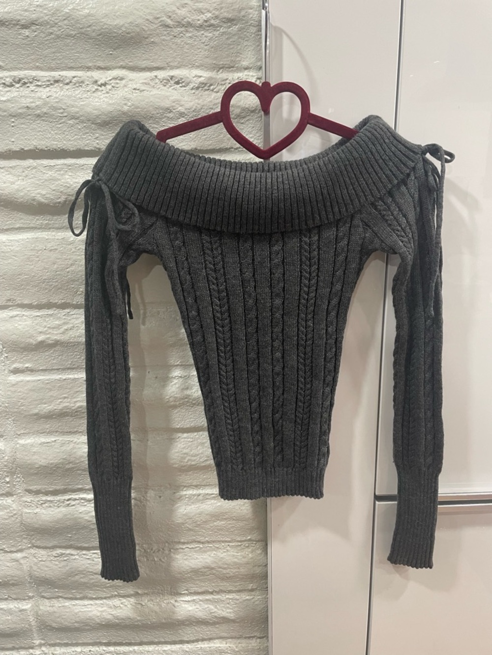DELIAS DOLLS KILL DEEP THOUGHTS LONG SLEEVE TOP XS